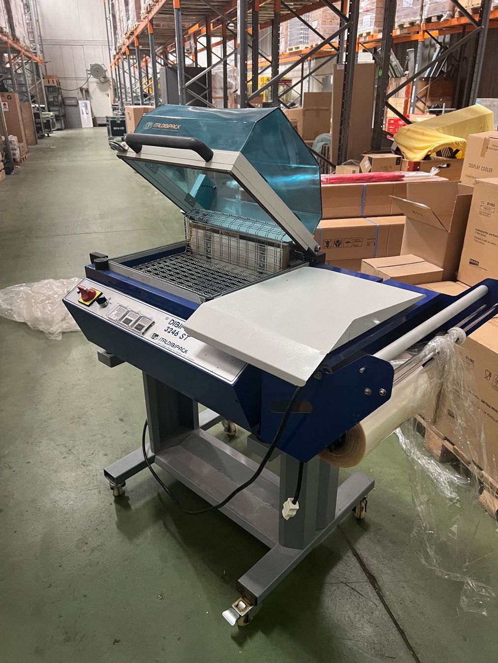 Cucine complete: machine a rétracter et emballer – Usato da Romanel-s-Lausanne venduto da farine54 5