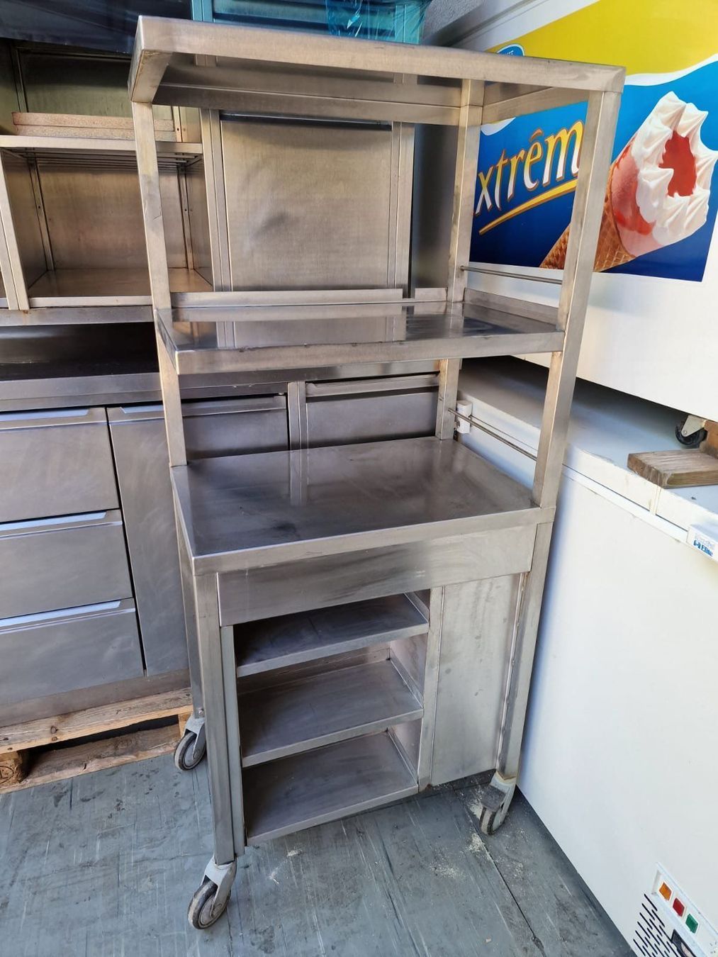 Cucine complete: Aufbewahrungsschrank – Usato da Wuppenau venduto da Gastro-Wuppenau