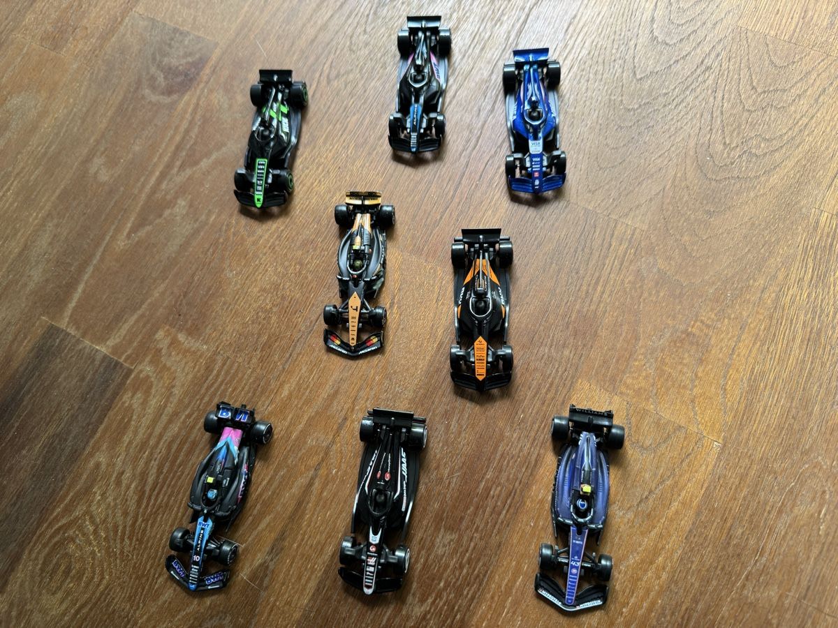 Hot Wheels Modellini d'auto: Hotwheels 8er Set Formel 1 – Usato da Liebefeld venduto da Tatts81 1