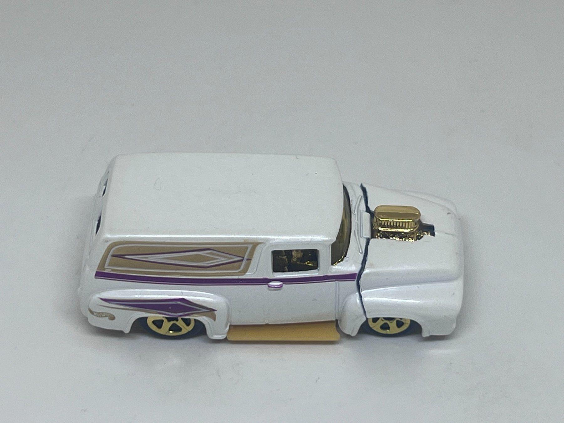 Hot Wheels Modellini d'auto: Hot Wheels '56 Ford – Nuovo (secondo la descrizione) da Wildegg venduto da LaaBoutique 1