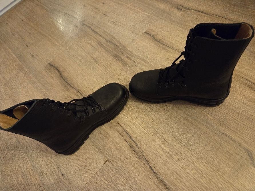 Minerva Scarpe da uomo: Kampfstiefel / Schweizer Armee K 90 – Usato da Lausen venduto da 04362 3