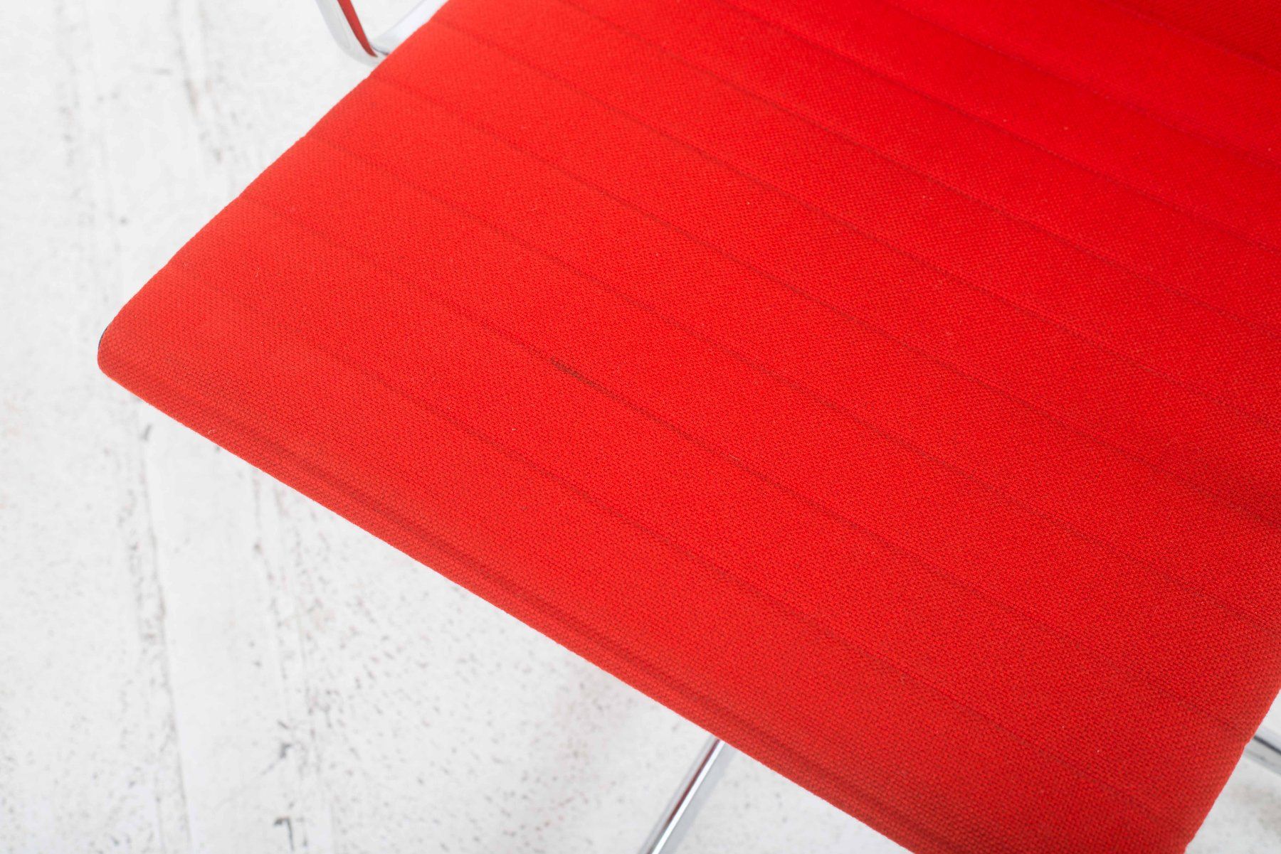 Vitra Sedie: Vitra EA 108 Bürostuhl von Eames in rotem Hopsak – Usato da Zürich venduto da STUZH38 6