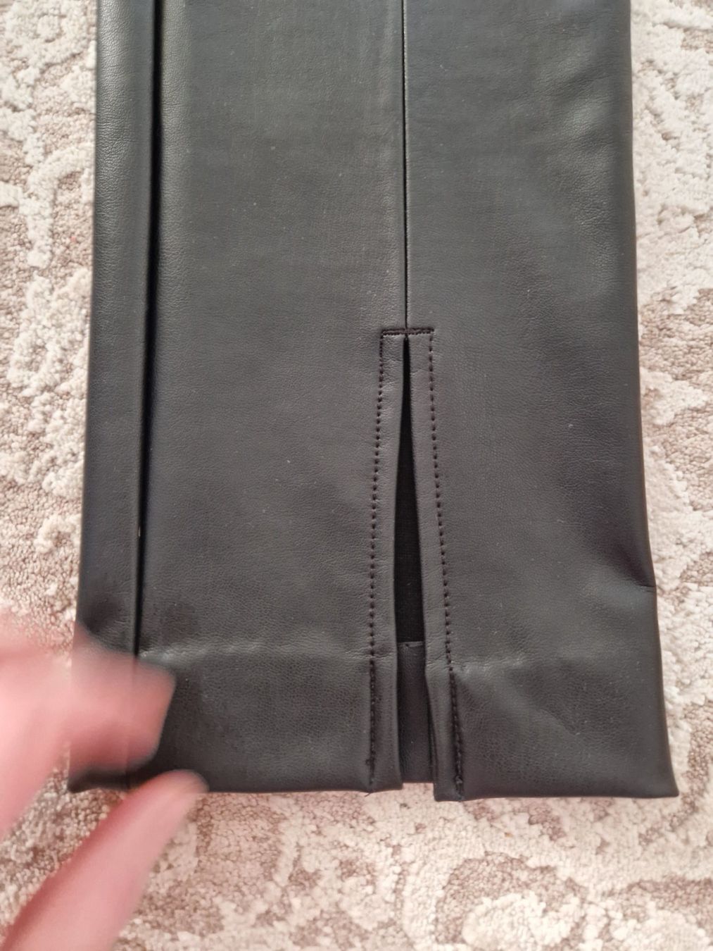Esprit Pantaloni: Esprit hose Lederoptik Viskose Gr. 40 schwarz – Nuovo (secondo la descrizione) da Erlinsbach SO venduto da ULIKH 1