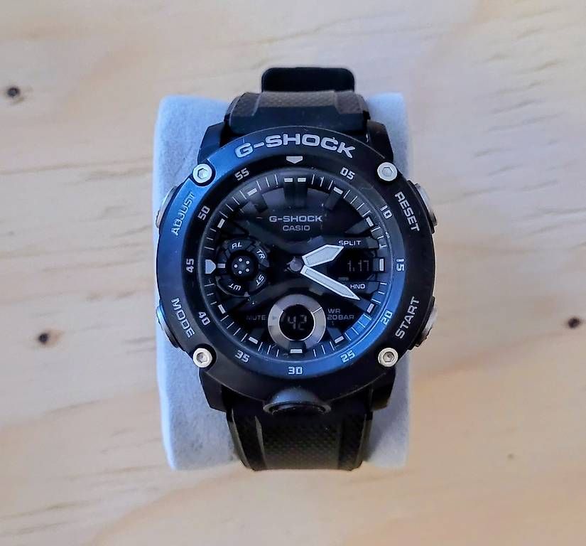 Uhren: Casio G-Shock GA-2000S-1AER – Gebraucht aus Ligornetto von hav_9tdh