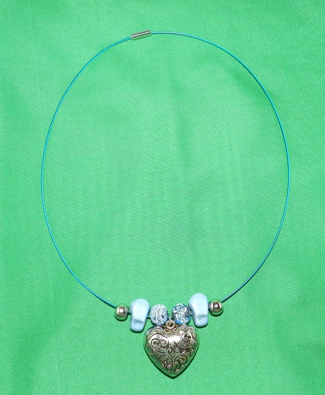 Catenine: Halskette mit Herz Anhänger, Modeschmuck – Nuovo (secondo la descrizione) da Zürich venduto da hpr_3029 1