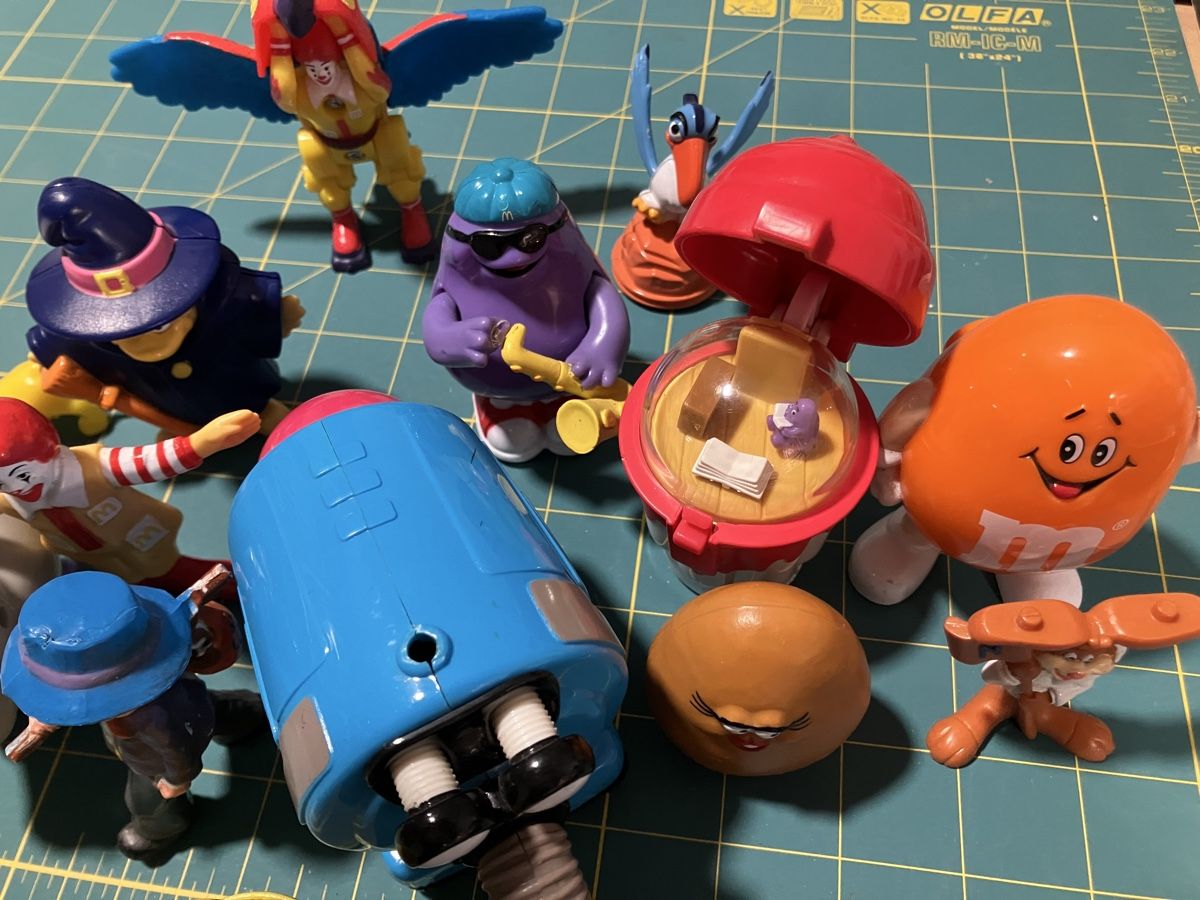 Spielzeuge: Spielfiguren – Gebraucht aus Bettwiesen von jum_kq5y 2