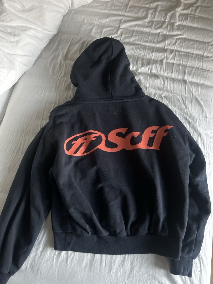 Scuffers Pullover & Sweatshirts: Scuffers Pullover – Gebraucht aus Meyriez von dan_y6bz 1