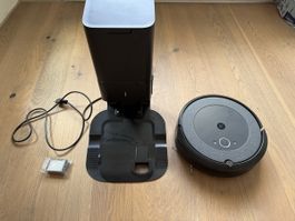 iRobot Roomba i5 – Saugroboter – guter Zustand
