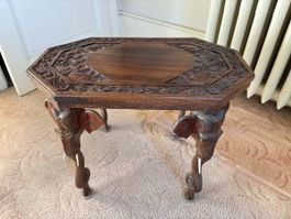 Superbe Table Anglo-Indienne Bois Sculpté + 7 Éléphants