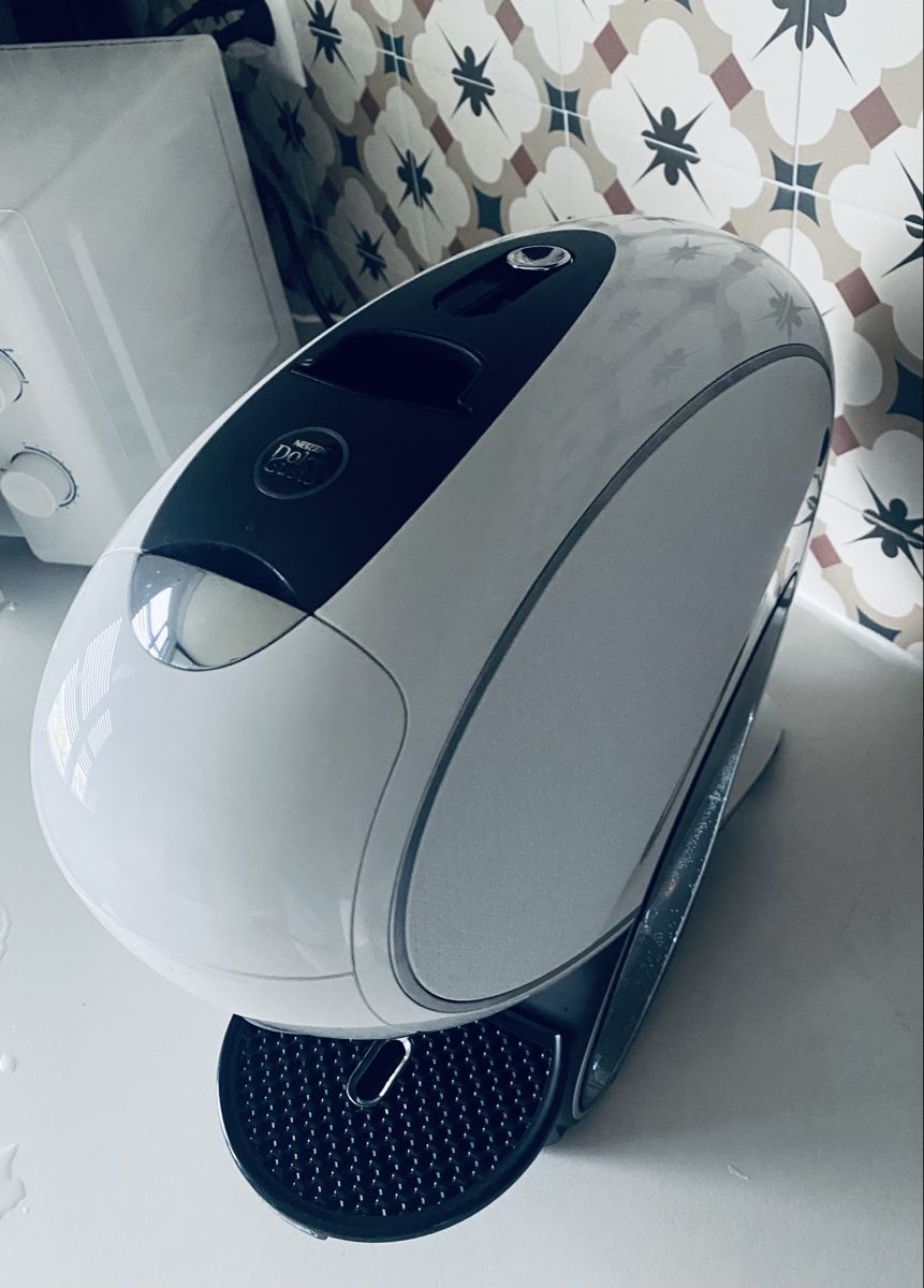 Nescafé Macchine per caffè & Macchine per espresso: Machine à café Nescafé Dolce Gusto - neuve – Nuovo e nell'imballaggio originale da Delémont venduto da bou_26 5