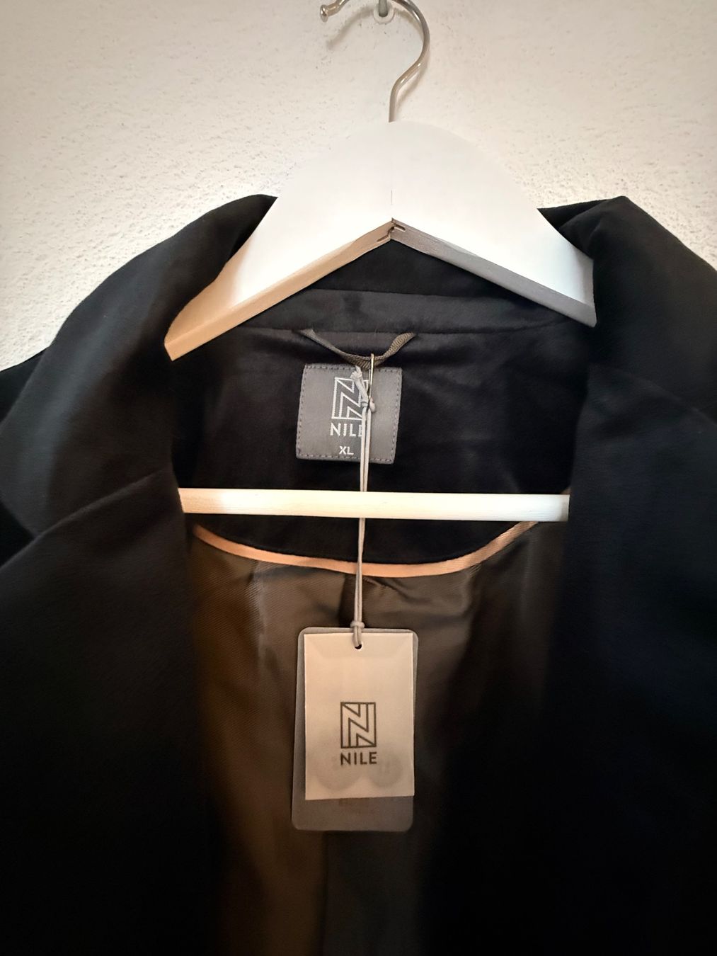 Nile Giacche: Nile, Samtblazer schwarz, L-XL – Nuovo e nell'imballaggio originale da Hermrigen venduto da rosalindis 1