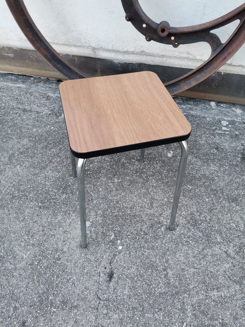 Hocker: Tabourettli, Hocker, Sitz, Vintage Tabourettli, Stuhl – Gebraucht aus Wiedlisbach von materialkreislauf