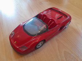 Revell 1:18 Ferrari Mythos Modellauto