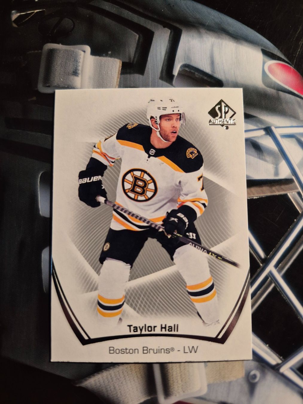 NHL Carte collezionabili: NHL Taylor Hall Boston Bruins – Usato da Treiten venduto da Sauber73