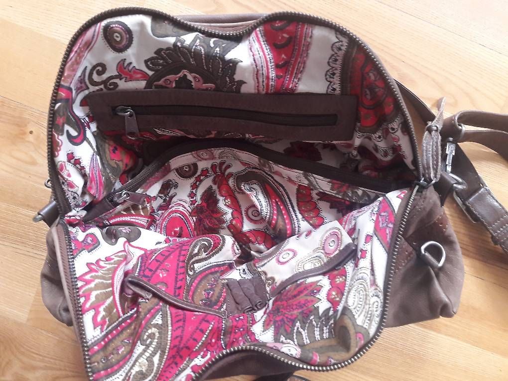 Taschen für Damen: braune Ledertasche, fast nicht getragen – Gebraucht aus Zofingen von Lottischilet 1