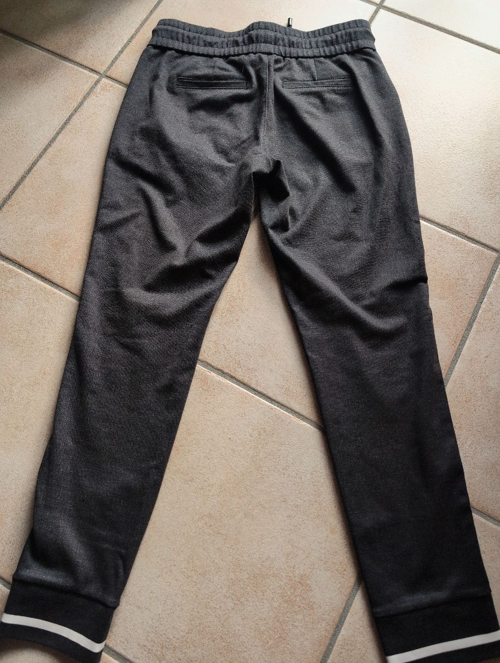 Hosen: Hose dunkelgrau Gr. 34 – Gebraucht aus Unterlunkhofen von SophieS. 3