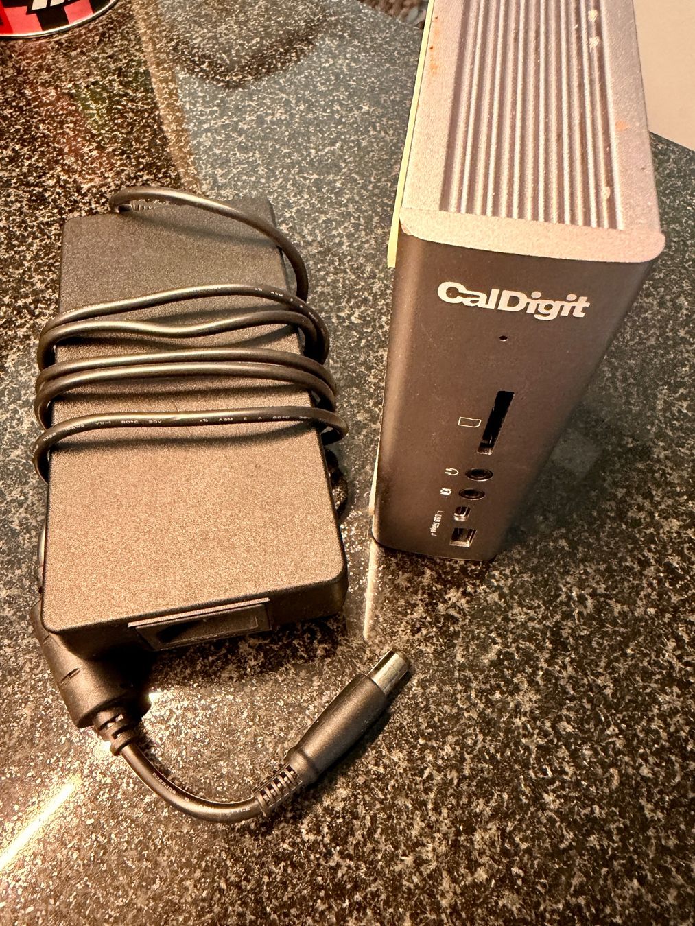 CalDigit Dockingstation: Thunderbolt Station 3 Plus, Top Zustand – Gebraucht aus Bern von Goodvibe.art