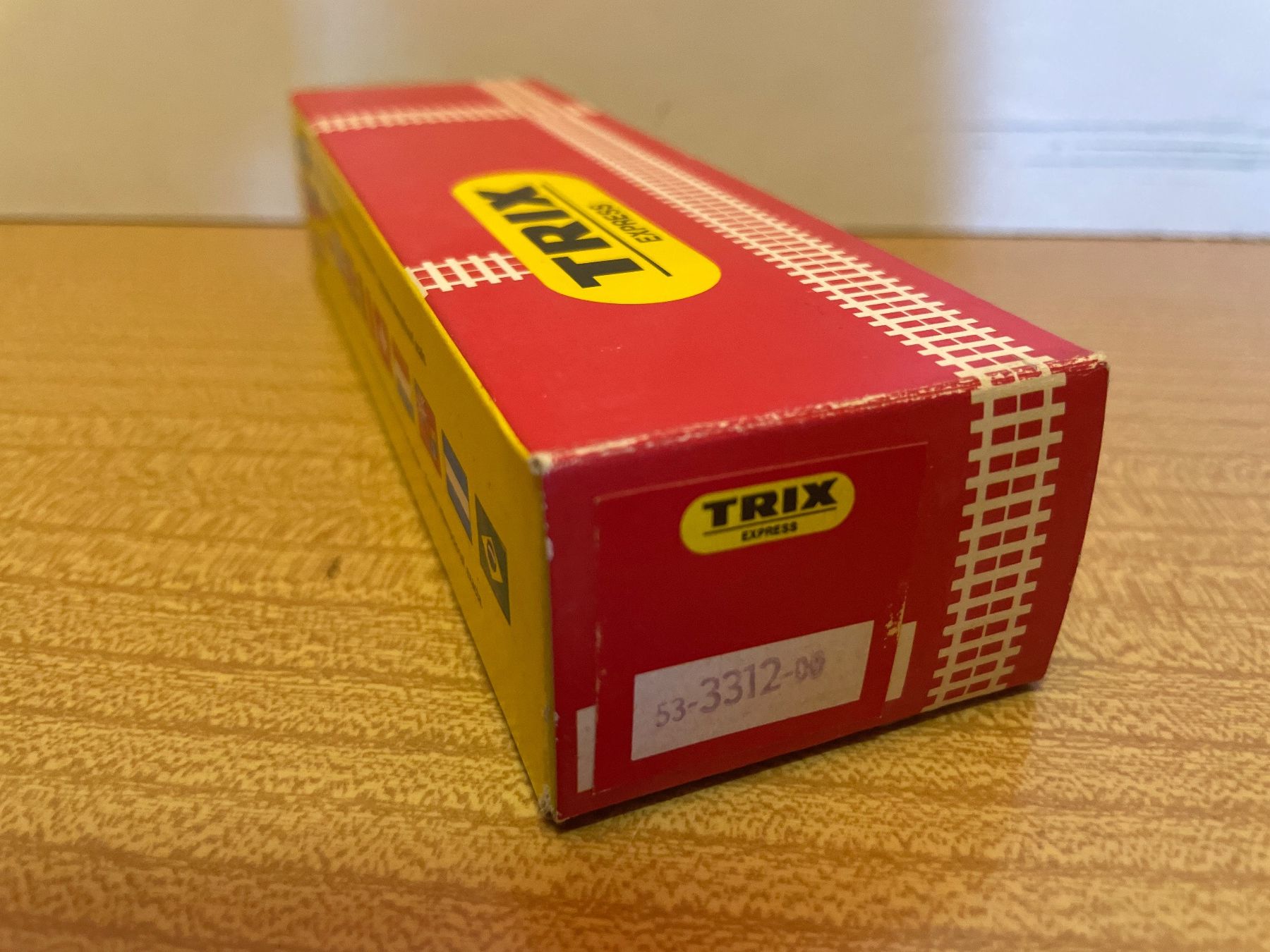 Trix Modellini di ferrovie: Trix Express H0 53331200 2. Klasse – Usato da Suhr venduto da Daneli7 5
