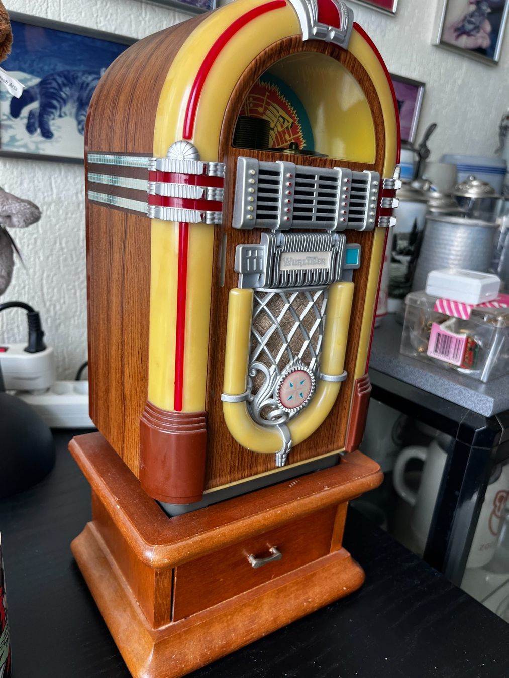 Wurlitzer Jukebox: Leadworks Wurlitzer "Fifties" Miniatur Jukebox Microkassette – Usato da Zürich venduto da Allrounders