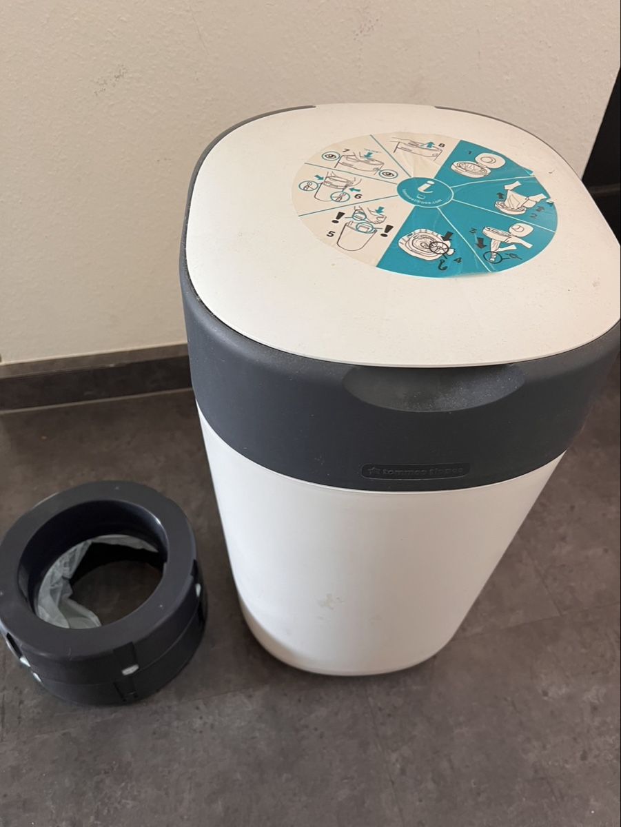 Tommee Tippee Poubelles: Tommee Tippee Sangenic Nappy Bin used condition – D'occasion à Horgen par fra_c8y8