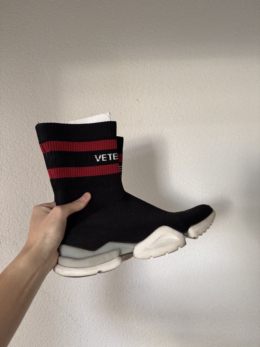 Chaussures hommes: VETEMENTS Sock Runner 41 – D'occasion à Basel par Sharki_ 1
