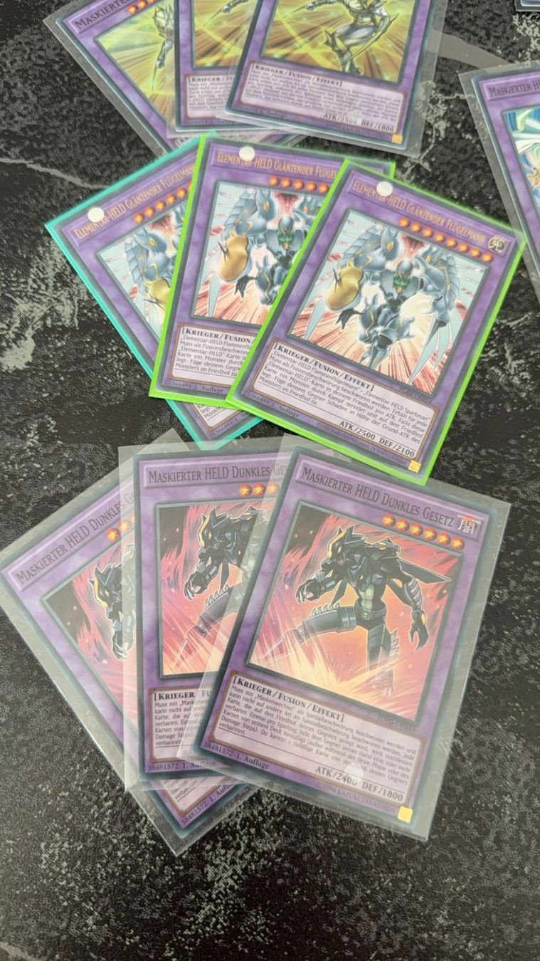 Yugioh Carte collezionabili: Yu-Gi-Oh! Maskierter HELD Collection – Usato da Frauenfeld venduto da tobiaskoestli1 1
