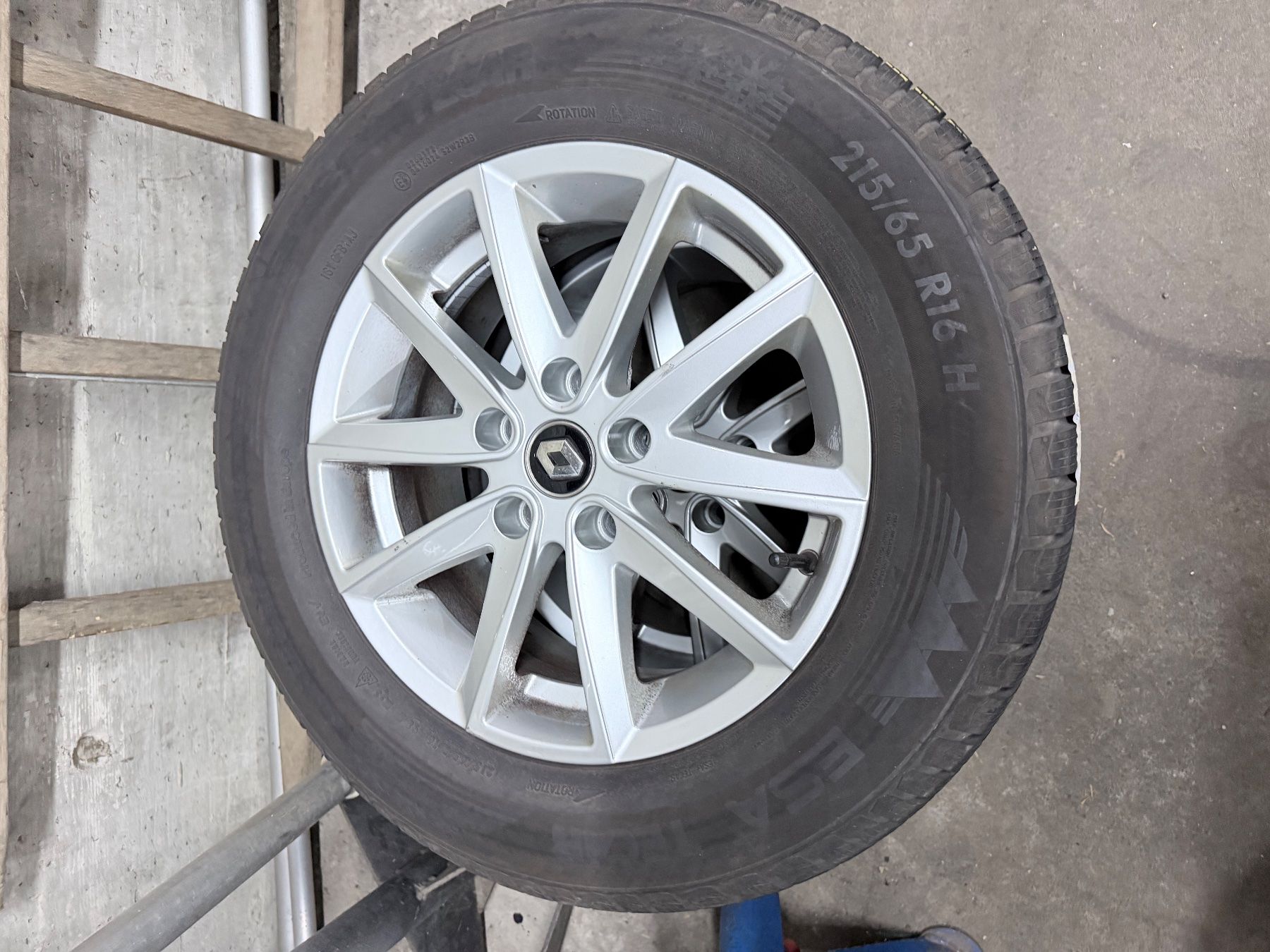 Renault Pneumatici & Ruote complete: Renault Kadjar Winterrad 16" – Usato da Kräiligen venduto da tisala 3
