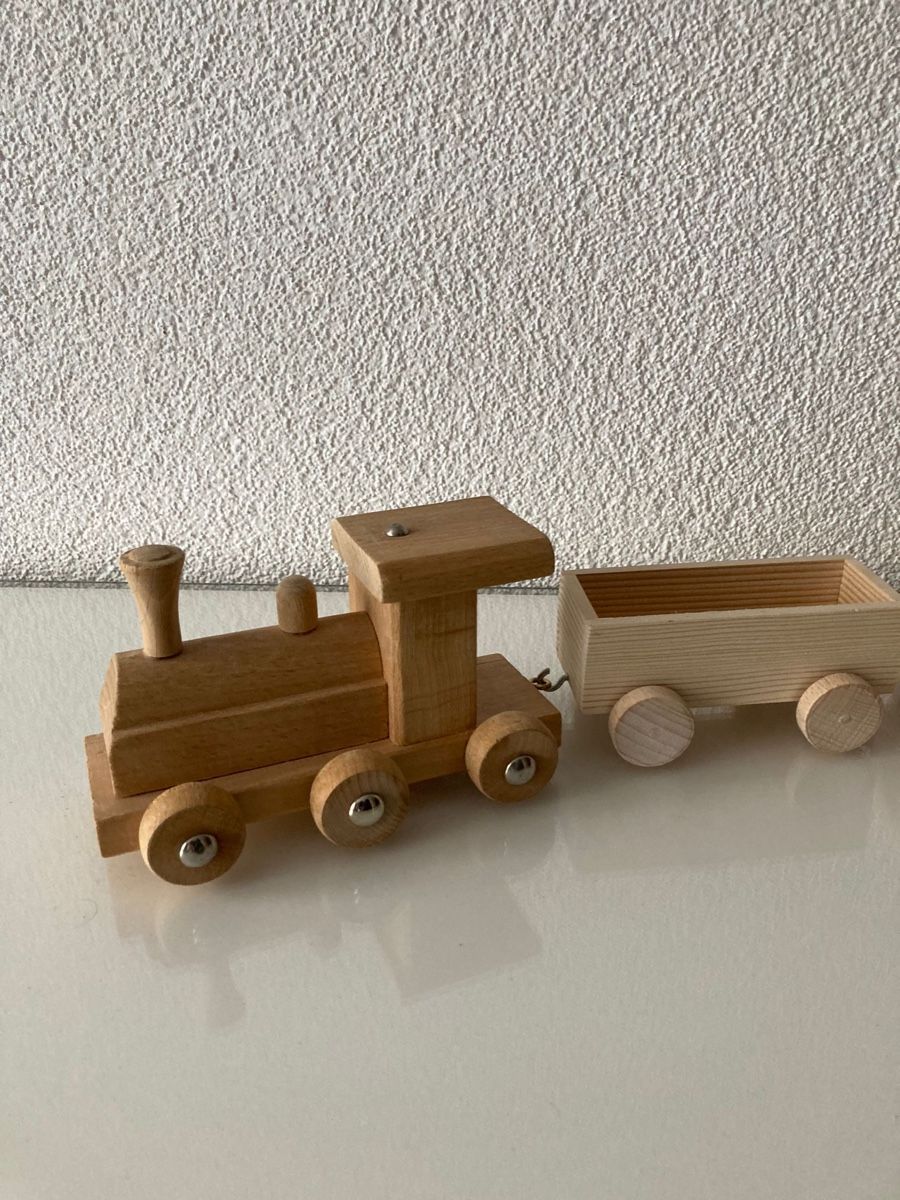 Giocattoli: Eisenbahn aus Holz, Holzzug – Nuovo (secondo la descrizione) da Rotkreuz venduto da Holzarbeit 1