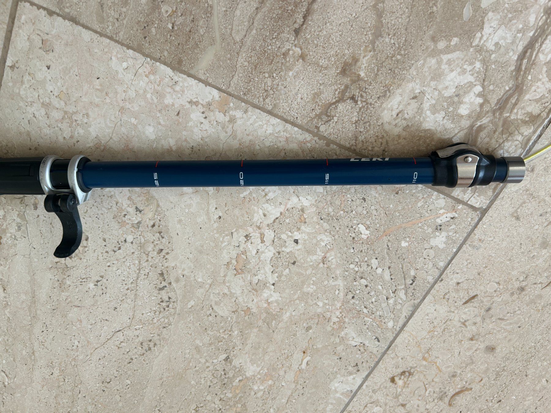 Leki Bastoncini da trekking: LEKI Micro Vario Carbon |110-130cm | NP: 200.- – Usato da Wangen b. Olten venduto da Wing_081 4