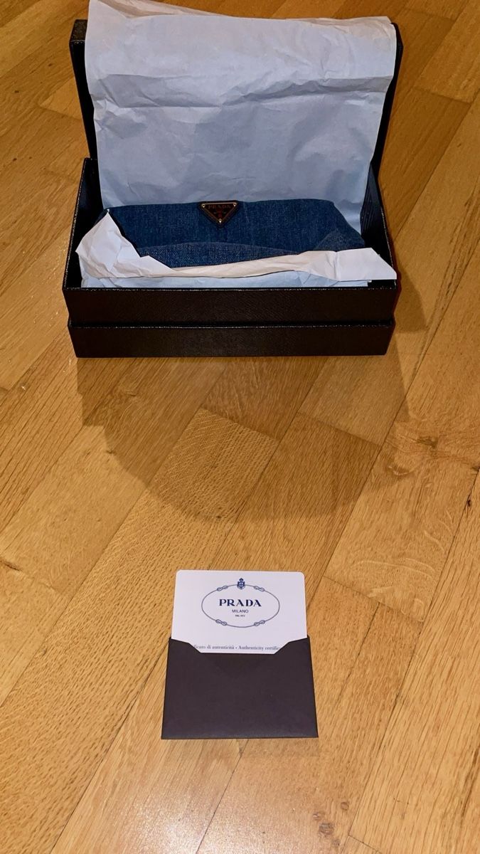Prada Custodie per cosmetici: Prada Kosmetik Tasche Jeans Prada Bag – Nuovo e nell'imballaggio originale da Neftenbach venduto da funky16 9