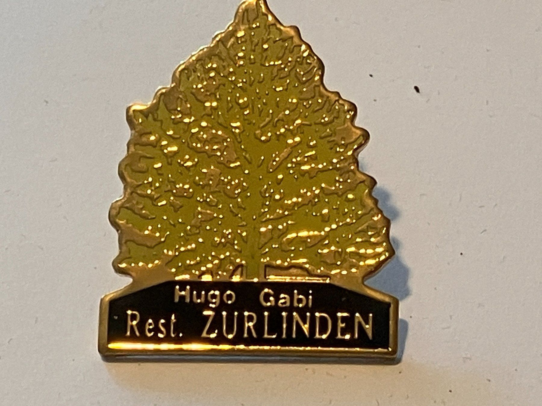 Placchette & Badge: 1 Pin Restaurant Zurlinden – Usato da Basel venduto da djwwpp