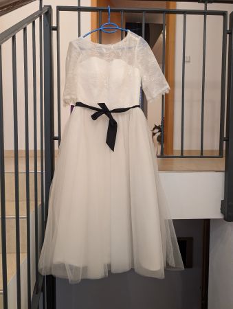 Neuwertiges Hochzeitskleid, ungetragen, Grösse 40/42