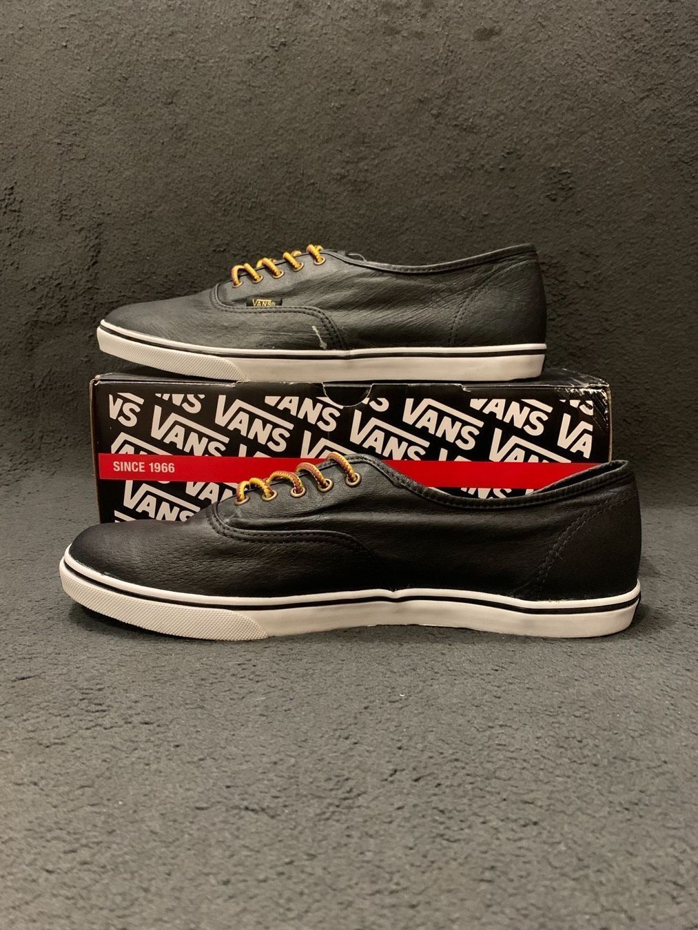 Vans Scarpe da uomo: Vans Lo Pro Leather Black, Grösse EU 40.5 – Nuovo e nell'imballaggio originale da Zürich venduto da LIQUIDATOR.CP