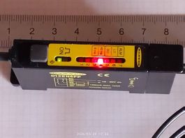 Lichtschranke spez. programmierbar + Lichtleiter mit Sensor