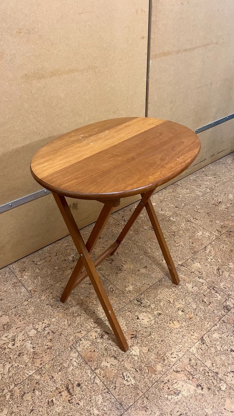 Tavoli: Table d’appoint pliante – Usato da St-Blaise venduto da pau_5yfn
