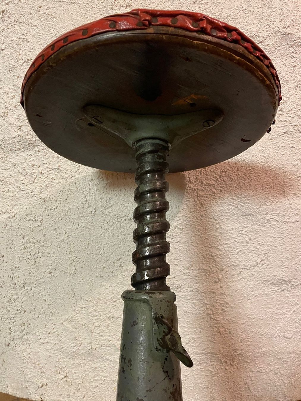 Hocker: Singer Industriehocker, Werkstatthocker, Gusseisen – Gebraucht aus Zürich von Caro55 2