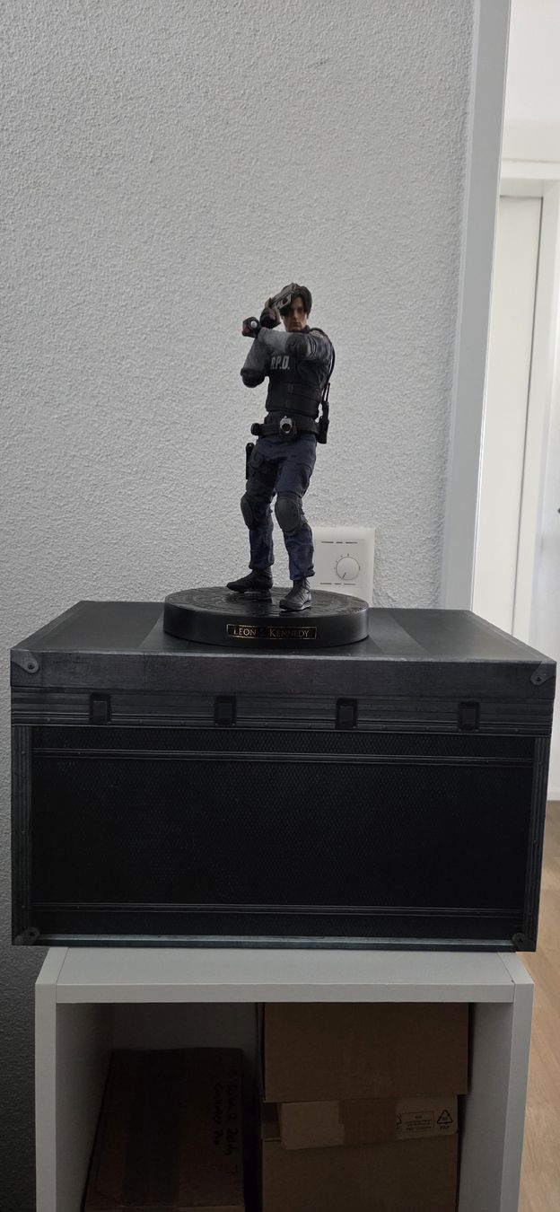 Sony Jeux: Resident Evil 2 Collector Edition PS4  – D'occasion à Einsiedeln par Helvetios