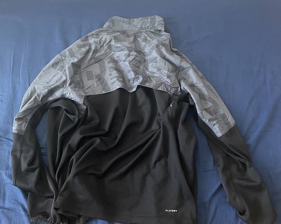 Vestes: Reebok Sportjacke  – D'occasion à Luzern par Andrej35 1