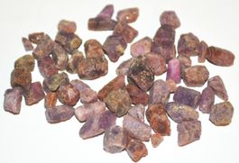 Mineralien Set L-6373– 55 Stk. Roter Korund roh Rubin 34,83