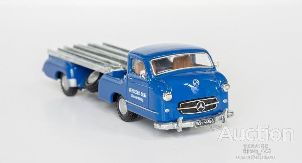 CONRAD 1/43 SCALE 1034 - 1955 Mercedes Benz Racing Car Transporter EUR