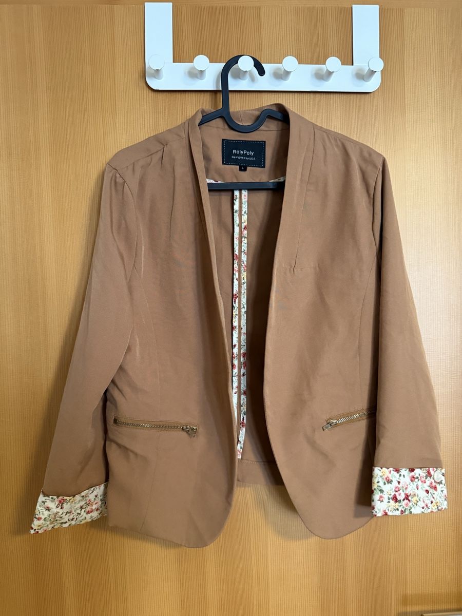 Vestes: 4 Jacken gr. M – D'occasion à Bönigen par nay_w9nv 3