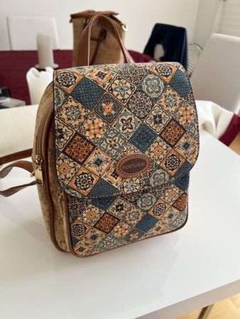Kleiner Rucksack aus Kork von Portugal