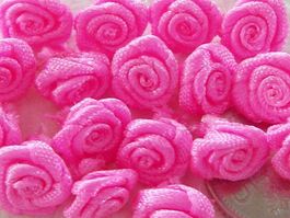 10 mini rose satin 1cm PINK FLUO