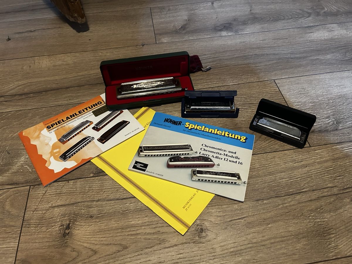 Hohner Instruments de musique: 3x Mundharmonika mit Spielanleitungen – D'occasion à Langnau i. E. par PSS-212 1