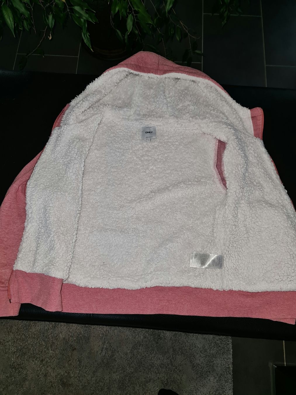 Only Giacche & Cappotti: Kuscheliger ONLY Kapuzenpullover Gr. S Teddyfutter altrosa – Usato da Basadingen venduto da Sharon04 1