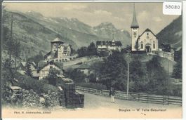 Bürglen - Dorfpartie mit Holzlager