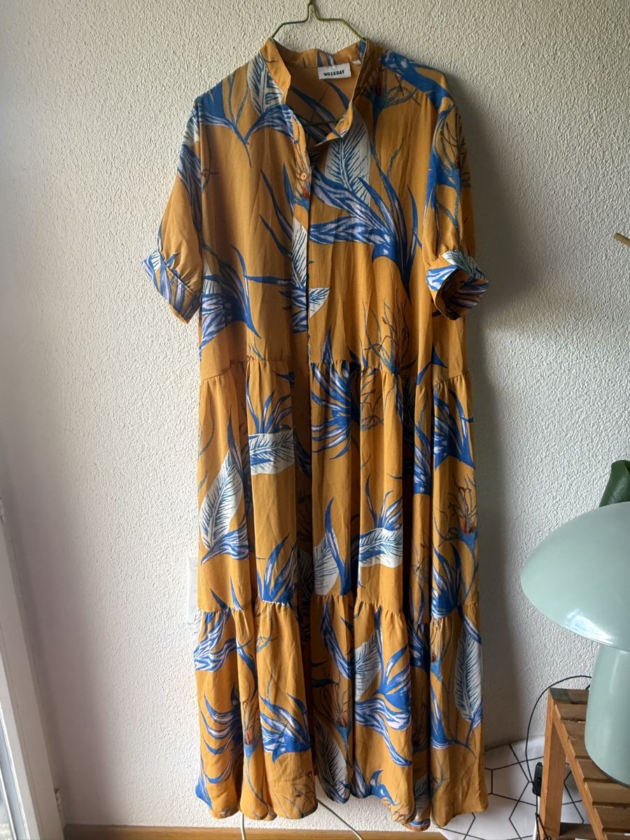 Weekday Vestiti: Weekday Maxikleid S oversized look – Usato da Bergdietikon venduto da maz_rwm2 2