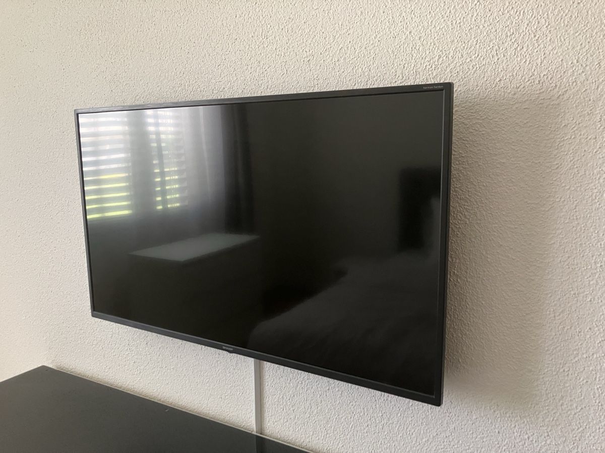 Fernseher: SHARP LCD COLOUR TV 40BL3EA 40 Zoll gebraucht – Gebraucht aus Wittenbach von astra_opc_82