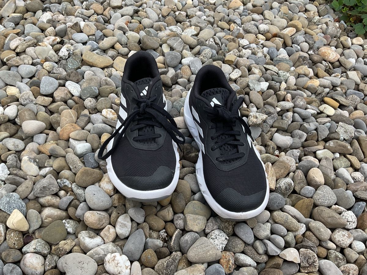 Adidas Herrenschuhe: Adidas Turnschuhe Grösse 39,5 – Gebraucht aus Rickenbach SZ von Gambit_1 1