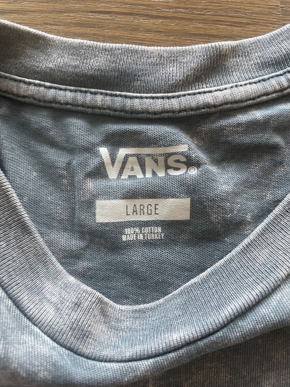 Vans T-shirt: T-Shirt Vans – Usato da Olten venduto da B3ren 3